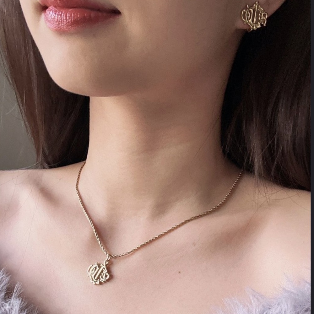 Dior Gold Pendant Necklace - Picture 10 of 10